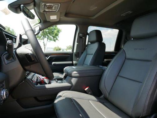2025 GMC Sierra 3500 Denali