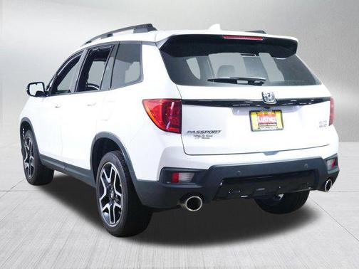 Platinum White Pearl 2023 Honda Passport AWD Elite
