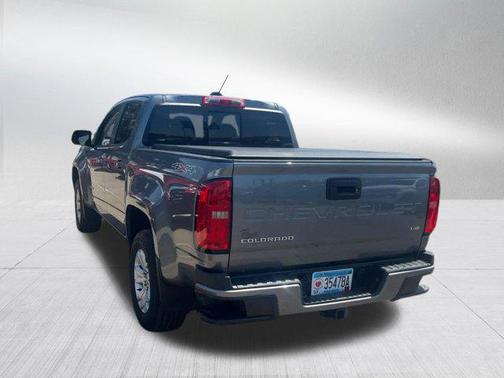 Satin Steel Metallic 2022 Chevrolet Colorado LT