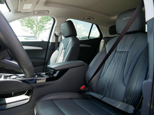 2025 Buick Envision Avenir AWD