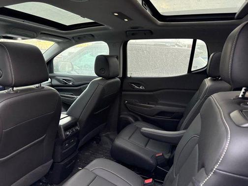 2023 GMC Acadia AWD SLT