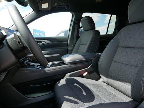 Sterling Gray Metallic 2026 Chevrolet Traverse LT