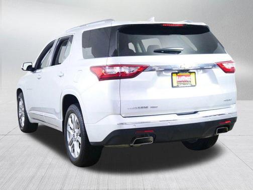 Silver Ice Metallic 2019 Chevrolet Traverse Premier