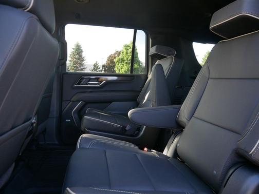 Summit White 2026 GMC Yukon XL 4WD Elevation