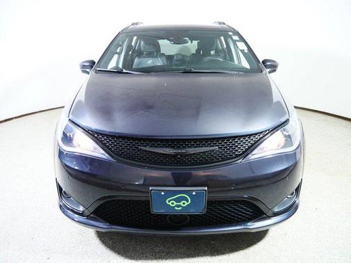 Maximum Steel Metallic Clearcoat 2019 Chrysler Pacifica Touring-L Plus