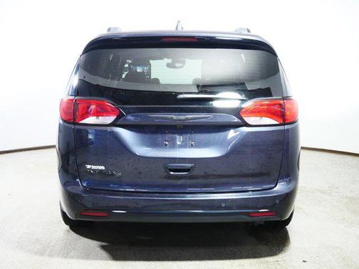 Maximum Steel Metallic Clearcoat 2019 Chrysler Pacifica Touring-L Plus