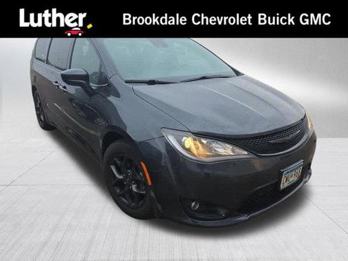 Maximum Steel Metallic Clearcoat 2019 Chrysler Pacifica Touring-L Plus