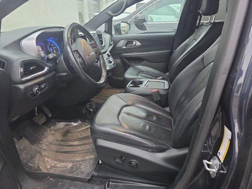 Maximum Steel Metallic Clearcoat 2019 Chrysler Pacifica Touring-L Plus