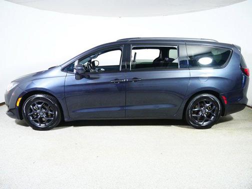 Maximum Steel Metallic Clearcoat 2019 Chrysler Pacifica Touring-L Plus