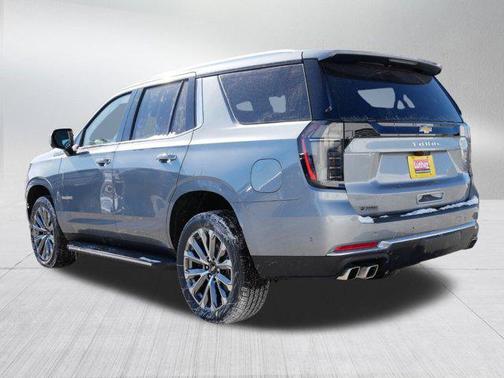 2025 Chevrolet Suburban LS