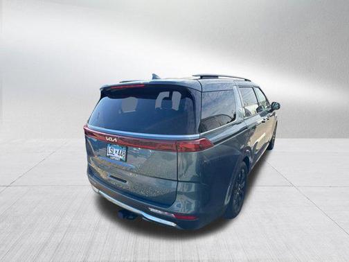 2024 Kia Carnival SX