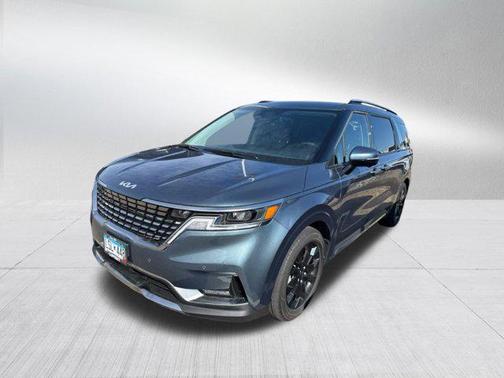 2024 Kia Carnival SX