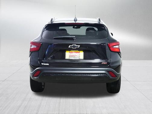 Mosaic Black Metallic 2024 Chevrolet Trax FWD 2RS