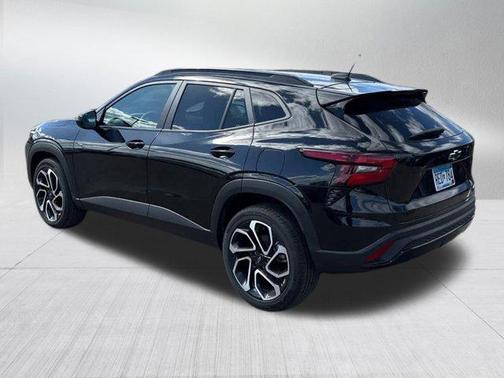 Mosaic Black Metallic 2024 Chevrolet Trax FWD 2RS