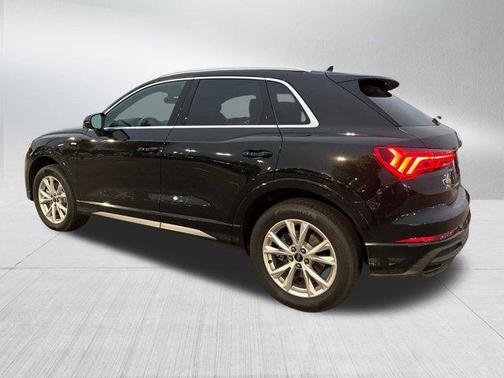 2024 Audi Q3 Premium 45 TFSI S line quattro Tiptronic