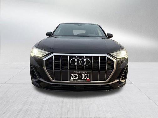 2024 Audi Q3 Premium 45 TFSI S line quattro Tiptronic