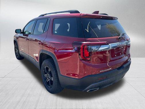 2023 GMC Acadia AWD AT4