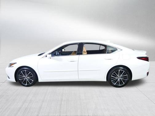 Eminent White Pearl 2023 Lexus ES 250 Base