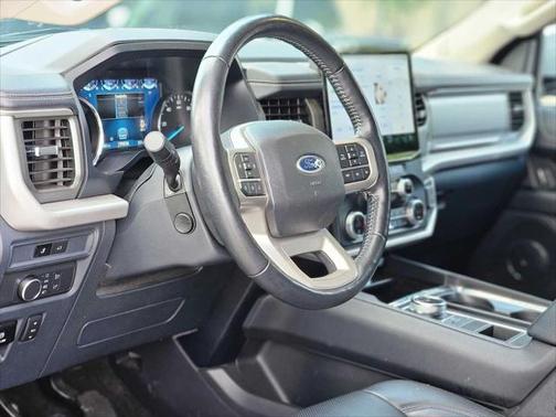 2022 Ford Expedition XLT