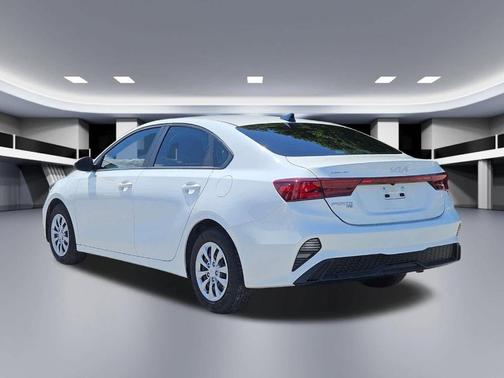 Clear White 2024 Kia Forte LX