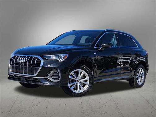 2023 Audi Q3 45 S line Premium