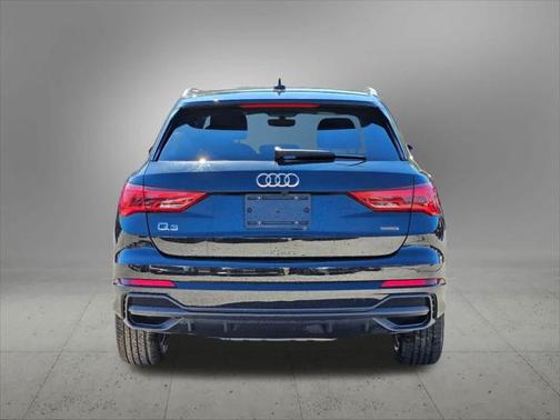 2023 Audi Q3 45 S line Premium