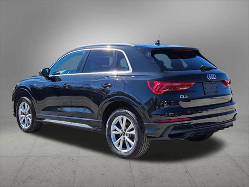 2023 Audi Q3 45 S line Premium