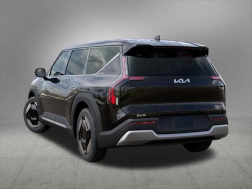 2026 Kia EV9 Light Long Range