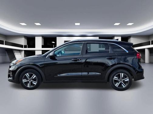 2022 Kia Niro LXS
