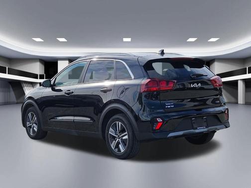 2022 Kia Niro LXS