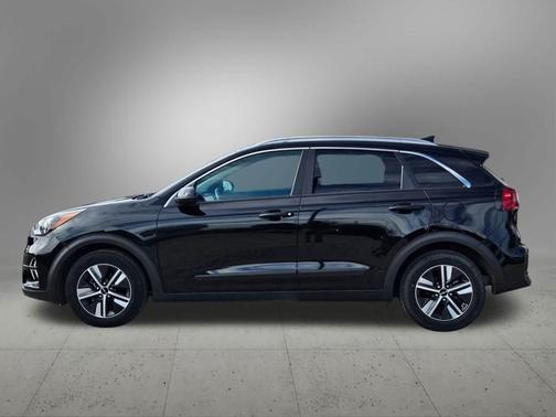 2022 Kia Niro LXS