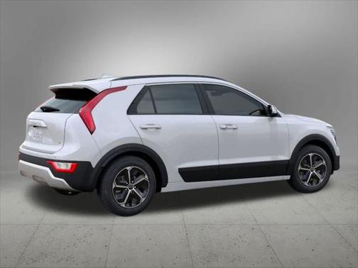 2025 Kia Niro EX
