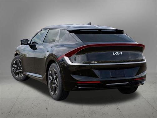 2025 Kia EV6 Wind