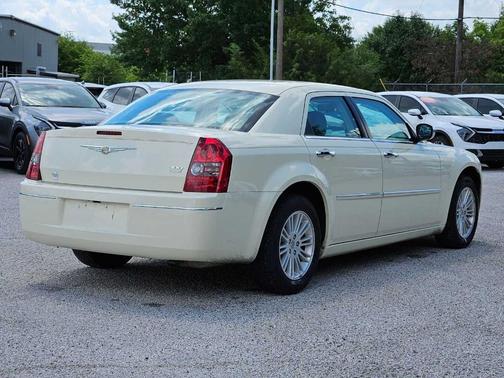 2010 Chrysler 300 Touring