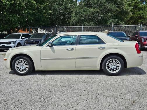 2010 Chrysler 300 Touring