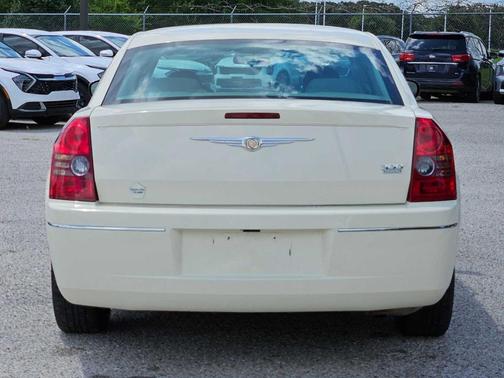 2010 Chrysler 300 Touring