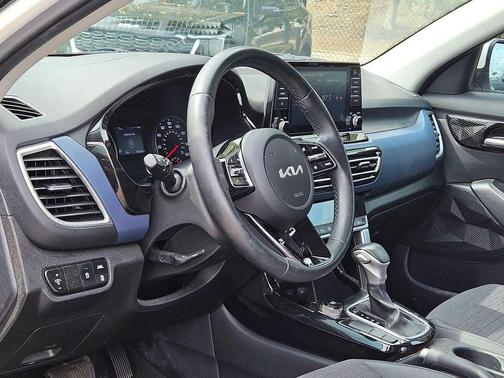 2023 Kia Seltos S