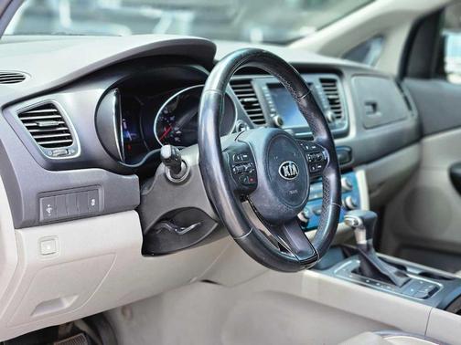 2017 Kia Sedona LX