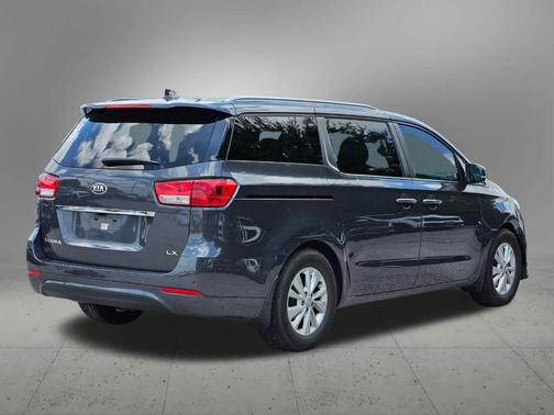 2017 Kia Sedona LX