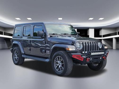 Granite Crystal Clearcoat Metallic 2018 Jeep Wrangler Unlimited Sahara