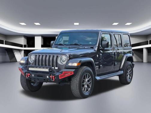 Granite Crystal Clearcoat Metallic 2018 Jeep Wrangler Unlimited Sahara