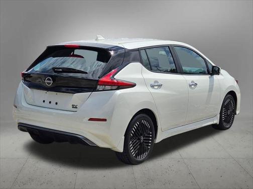 2023 Nissan Leaf SV PLUS