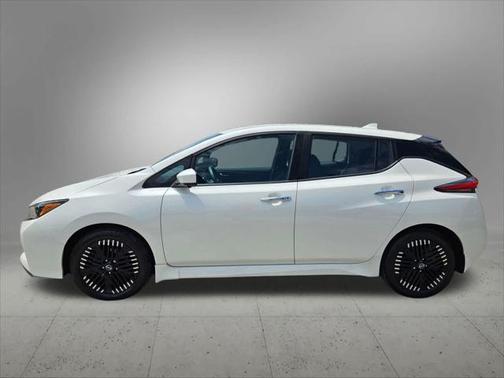 2023 Nissan Leaf SV PLUS