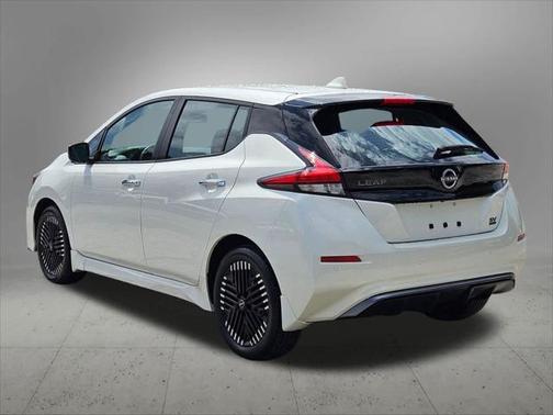 2023 Nissan Leaf SV PLUS