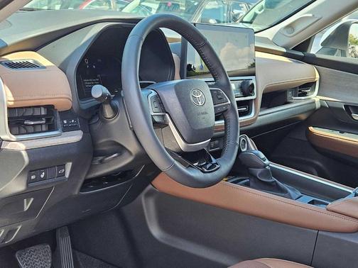 Wind Chill Pearl 2026 Toyota Grand Highlander