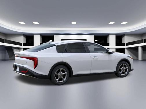 Snow White Pearl 2026 Kia K4 LXS