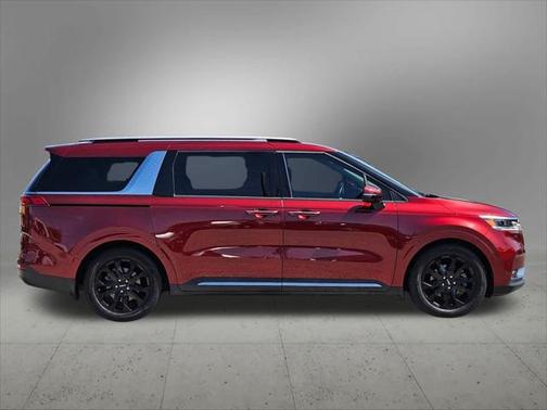 2023 Kia Carnival SX