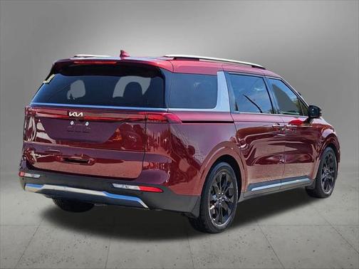 2023 Kia Carnival SX