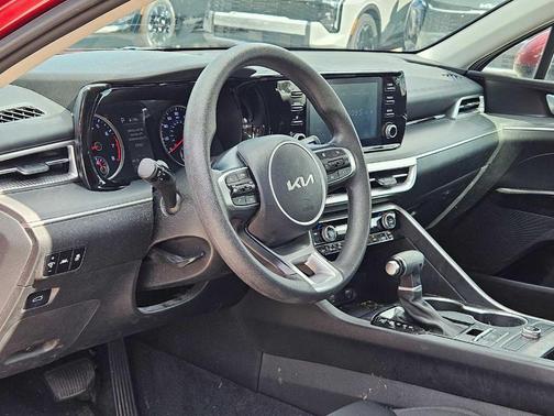 2022 Kia K5 LXS