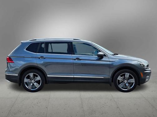 2018 Volkswagen Tiguan 2.0T SEL Premium